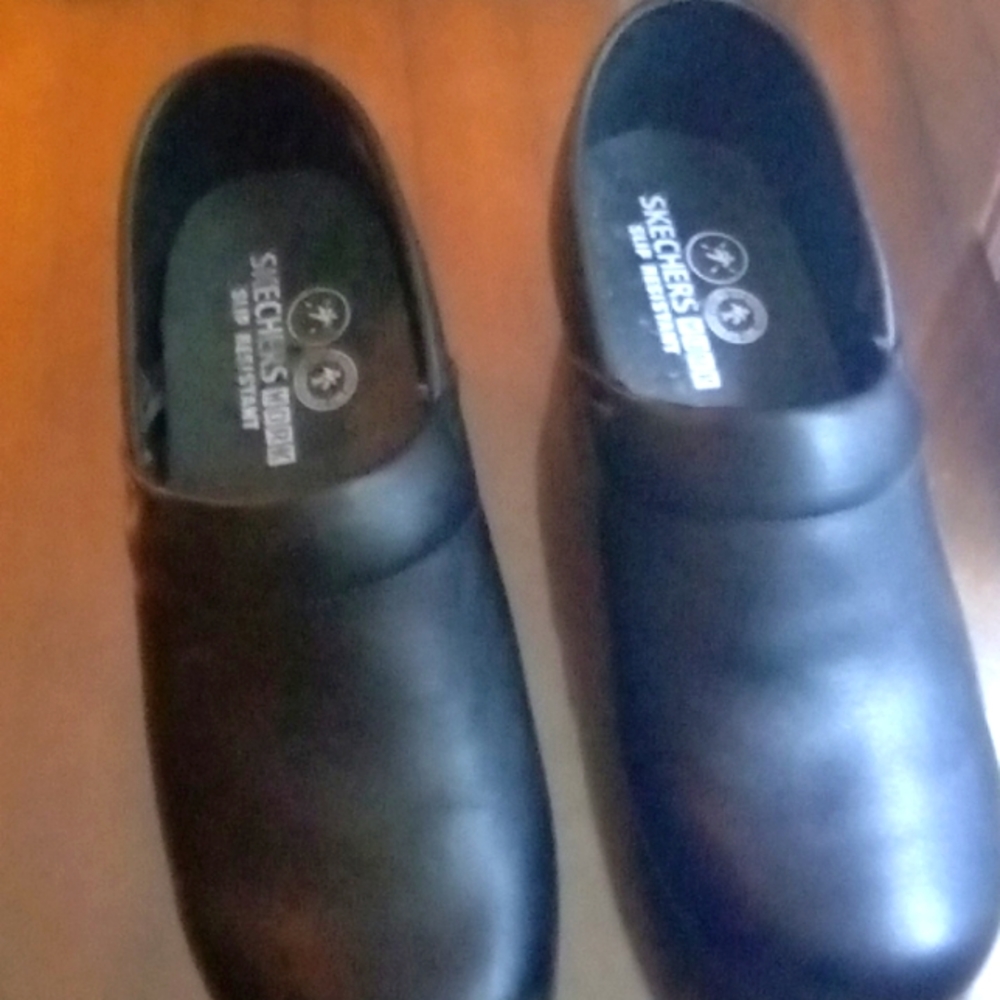 Brand new, NEVER WORN... Skechers work slip-on, slip resistant shoes.